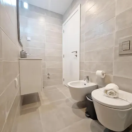 Apartment Sunset Waves - By Sch Nazaré