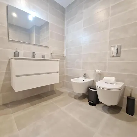 Sunset Waves - By Sch Apartment Nazaré