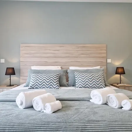 Apartment Sunset Waves - By Sch Nazaré